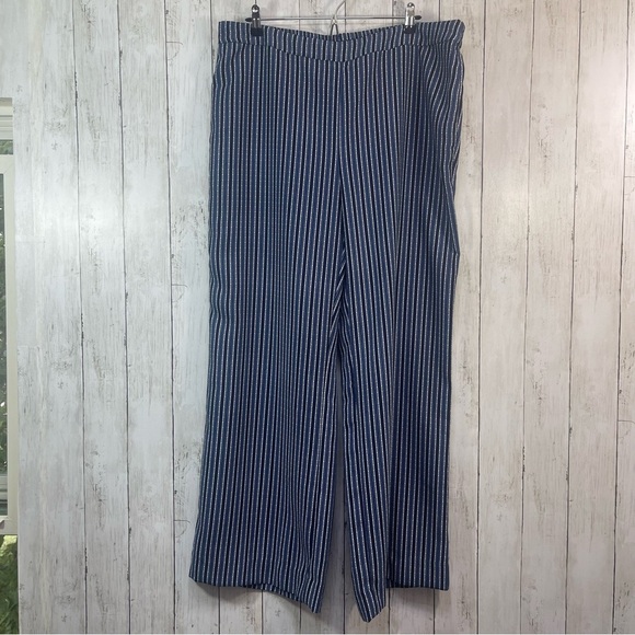 Chico's Pants - Chico’s Striped Wide Leg Pull On High Waisted Lightweight Pants 3R